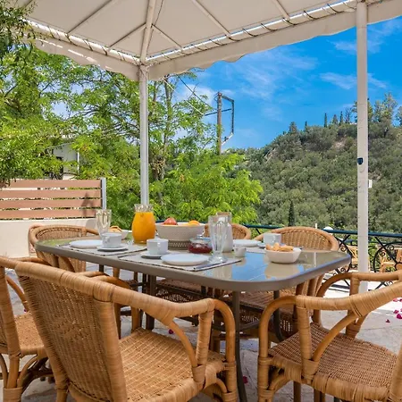 Villa Avrochares