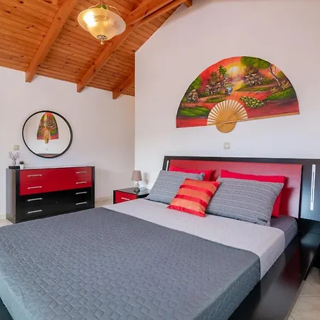 Villa Avrochares